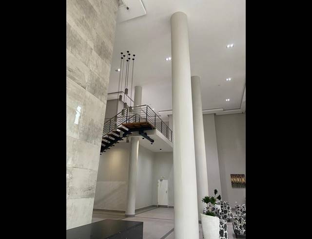 2 BEDROOM APARTMENT FOR SALE IN UMHLANGA RIDGE
